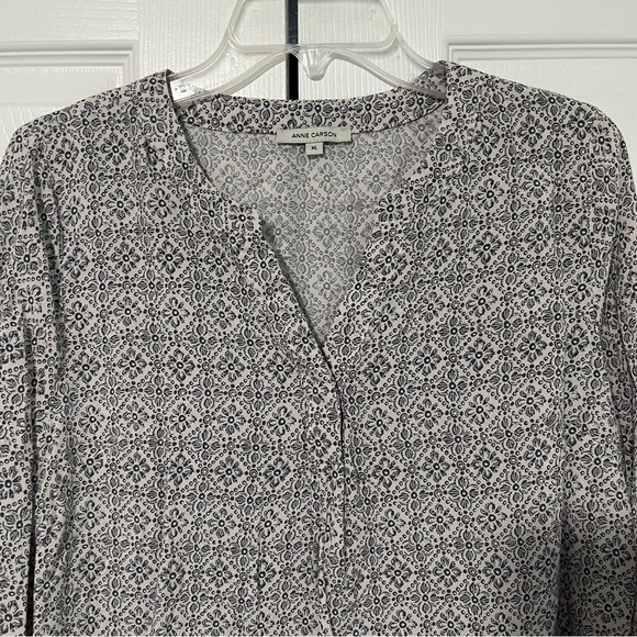 Anne Carson size XL women’s pale pink and grey blouse - Picture 5 of 9